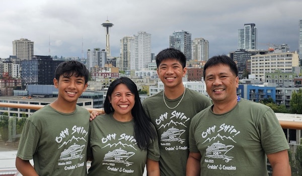 2023 Alaska Cruise   Cristobal Family T-Shirt Photo