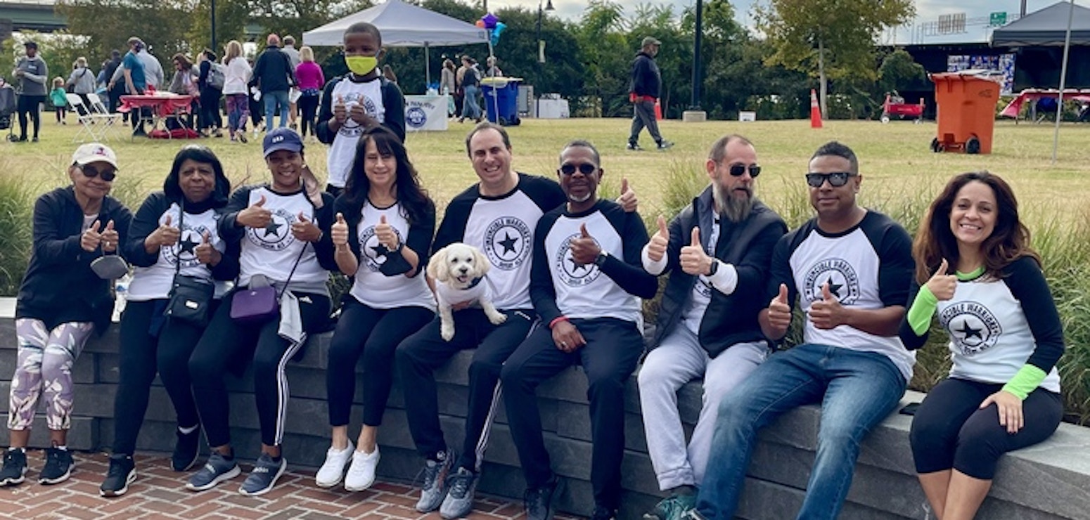 Picture of In Vinc Ible Warriors Walk To Defeat Als Custom T-Shirt Design In Vinc Ible Warriors Walk To Defeat Als T-Shirt Photo
