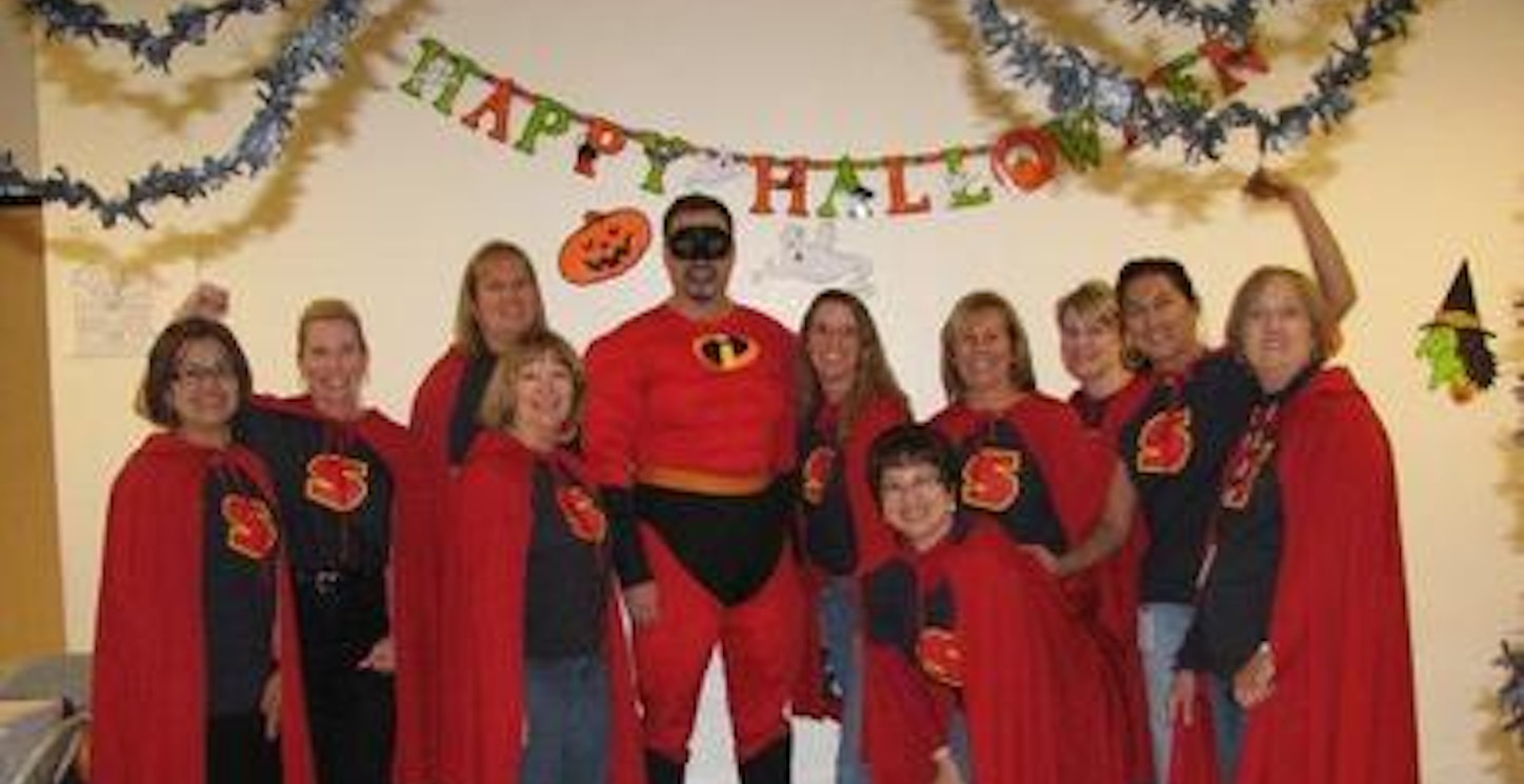 Mr Incredible And The Super Assistants T-Shirt Photo