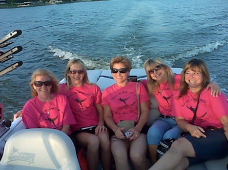 Swivel Mamas On The Lake T-Shirt Photo