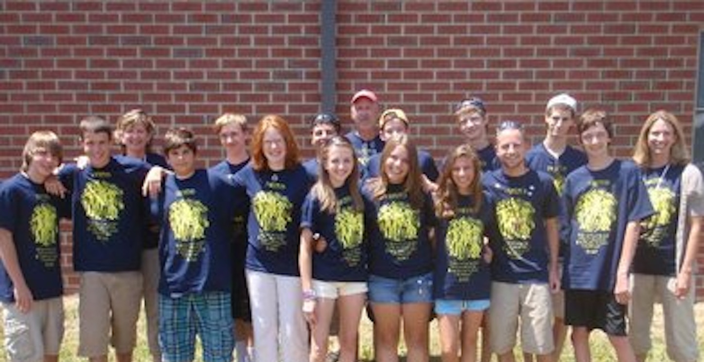 Prince Of Peace Hs Youth In Mifflinburg Pa For Workcamp 2010 T-Shirt Photo