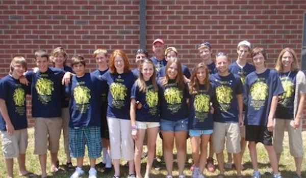 Prince Of Peace Hs Youth In Mifflinburg Pa For Workcamp 2010 T-Shirt Photo
