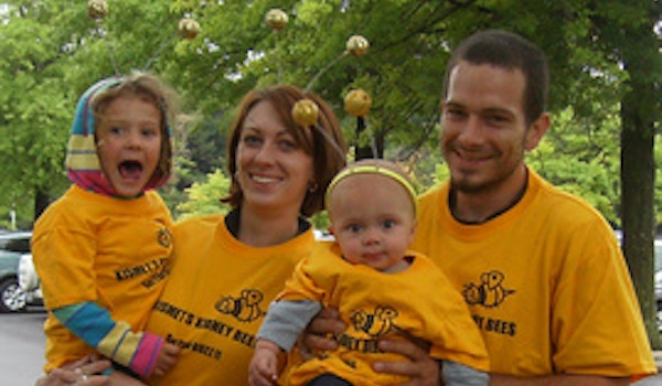 Kismet's Littlest Kidney Bees At The Albany Kidney Walk T-Shirt Photo