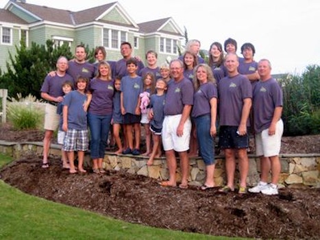 Oyr,Big Happy Family T-Shirt Photo