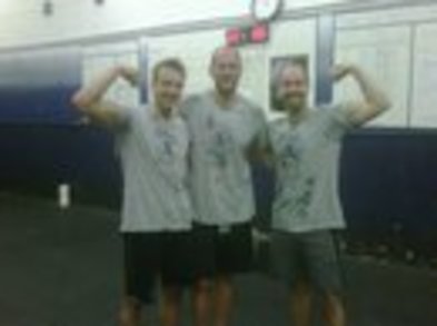 Gun Show! T-Shirt Photo