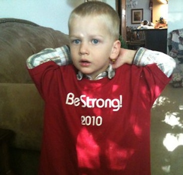 Be Strong! T-Shirt Photo