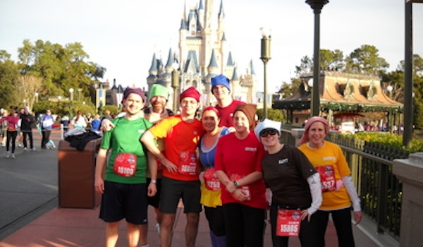 Snow White And The 7 Dwarfs Run The Disney 2011 Marathon T-Shirt Photo