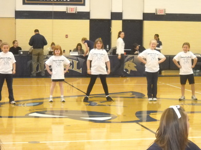 Thiel College Tom Kitten Performance T-Shirt Photo