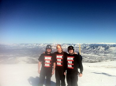 Meme Pas Mal T-Shirt Photo