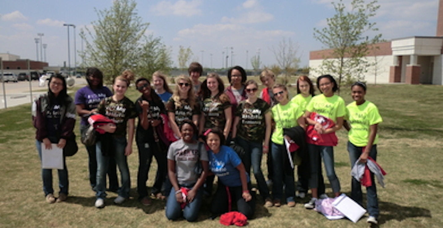 Lhs Student Athletic Trainers T-Shirt Photo