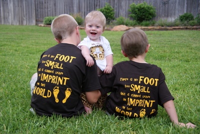 Small Feet Make Big Imprints! T-Shirt Photo