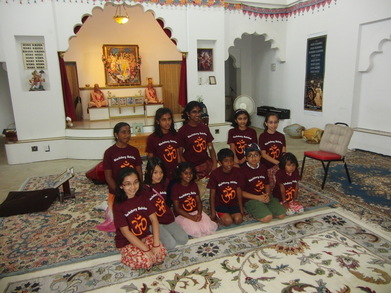 Blacksburg Balvihar T-Shirt Photo