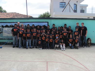 Hogar De Vida T-Shirt Photo