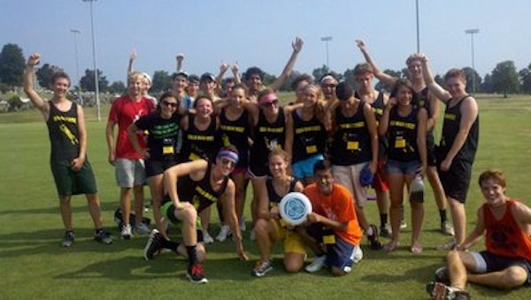 Hold Mah Disc! Frisbee Champions T-Shirt Photo