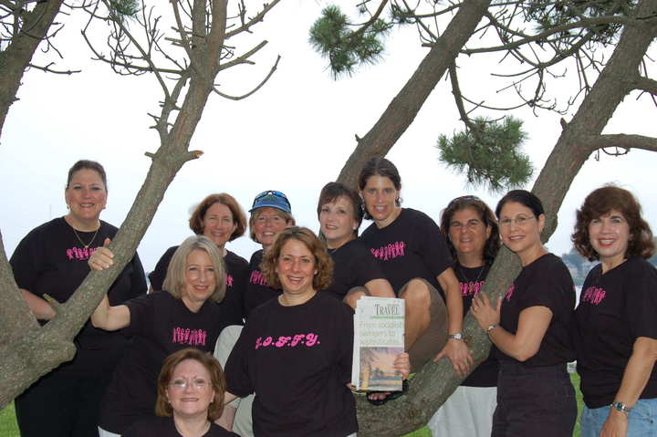 Sisterhood Of Friends Forever Young T-Shirt Photo