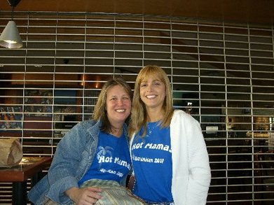 The Hot Mamas Go To The Dominican T-Shirt Photo