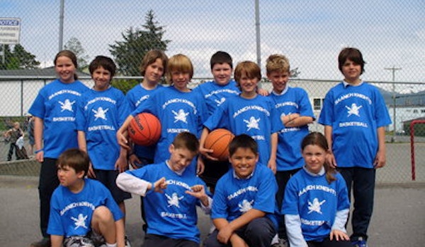 The Grade 3 And 4 Saanich Knights Basketball Team T-Shirt Photo