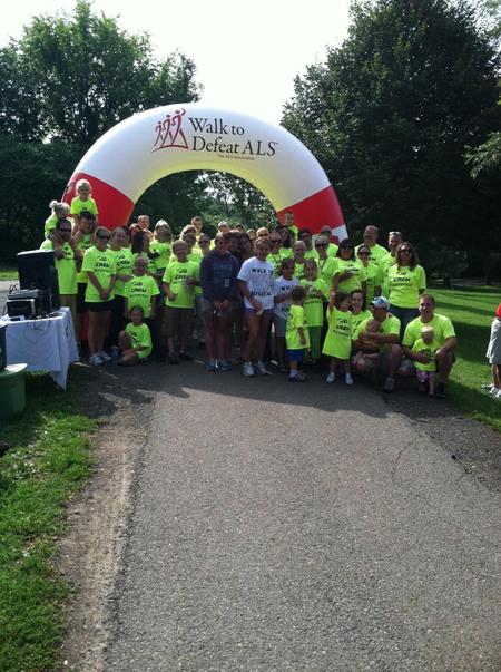 Walk To Defeat Als T-Shirt Photo