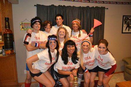 Halloween   Usa Drinking Team T-Shirt Photo