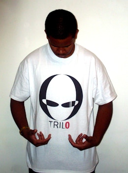 Trilo Wear T-Shirt Photo