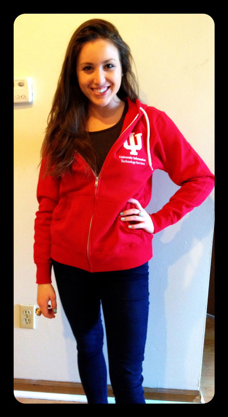 Uits Employee Sweatshirt T-Shirt Photo