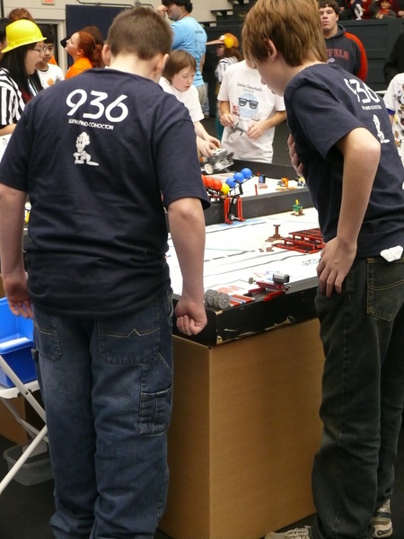 Rockin' Robots! T-Shirt Photo