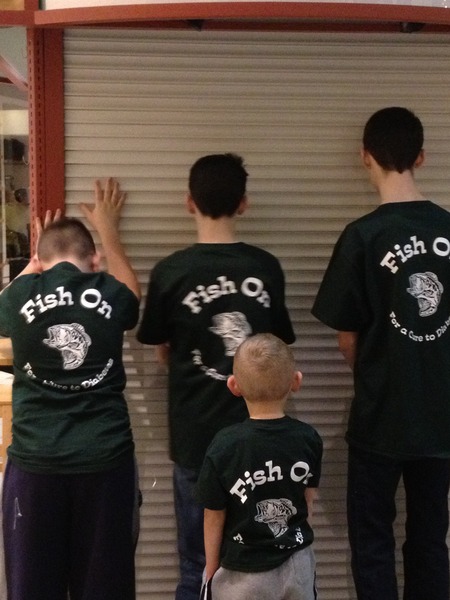 Team Zoubek Fish On For A Cure To Type 1 Diabetes  T-Shirt Photo