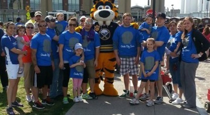 Team Chicks Dig Scars! T-Shirt Photo