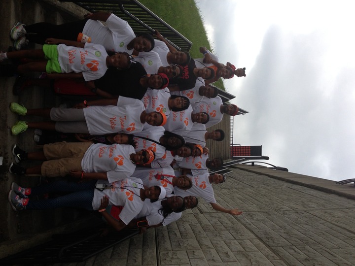 Ma Walk  T-Shirt Photo