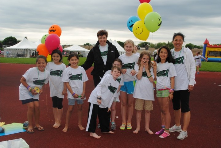 Team Maki Strong Relay For Life  T-Shirt Photo