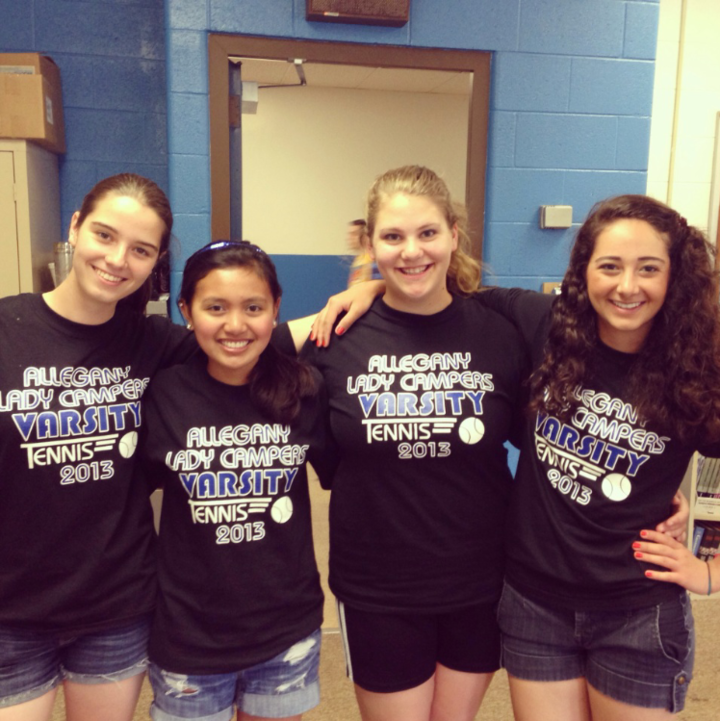 Tennis Girlies T-Shirt Photo