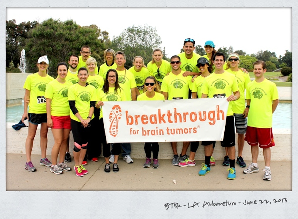 Los Angeles Breakthrough For Brain Tumors 5k T-Shirt Photo
