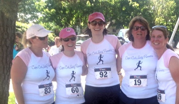 Cape Cod Lady Runners T-Shirt Photo