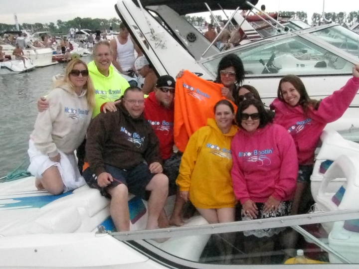 Jobbie Nooner/Surprise Gift Unveiling T-Shirt Photo