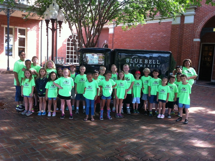 I Scream..U Scream..We All Scream For Blue Bell Ice Cream! T-Shirt Photo