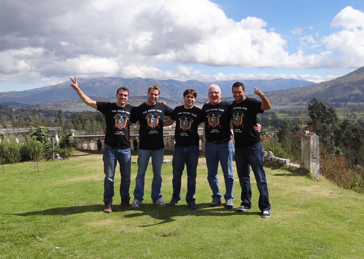 Hit Throughout Ecuador!! T-Shirt Photo