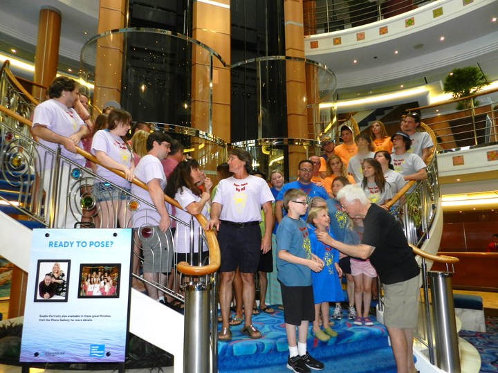 Papa Tom's 7 Children And 22 Grandchildren T-Shirt Photo