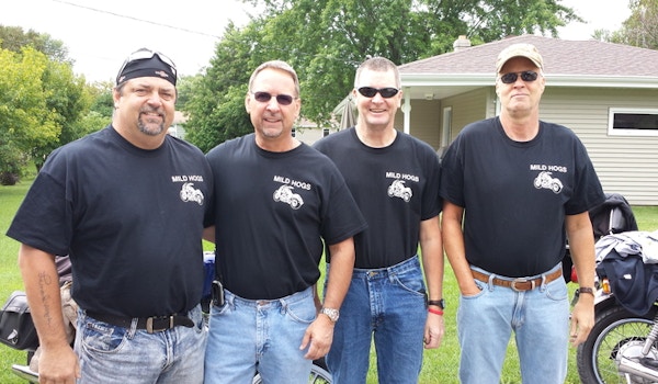 4 Of The 7 Mild Hogs. T-Shirt Photo