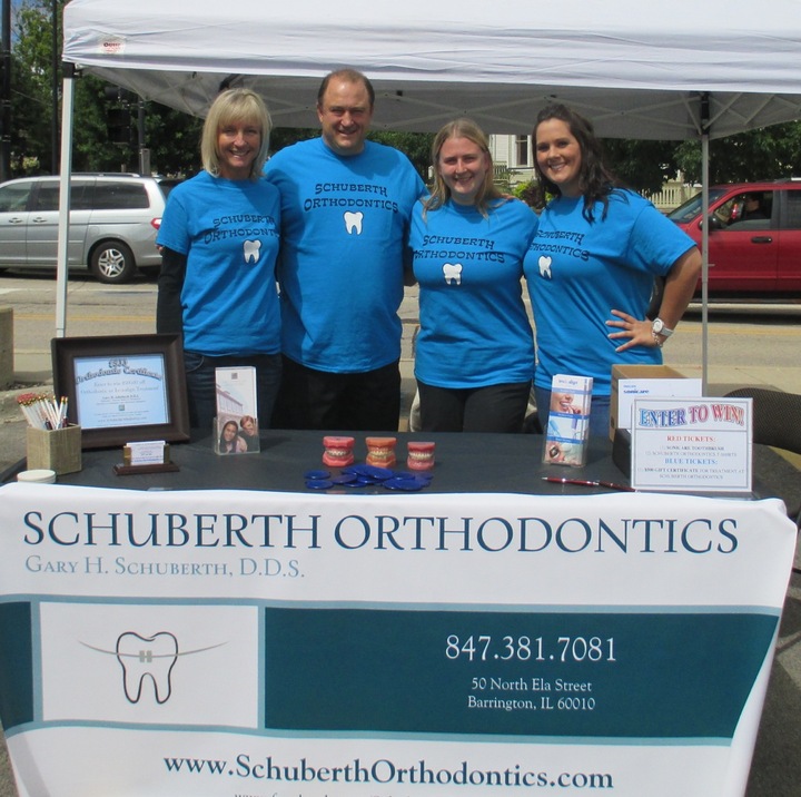 Schuberth Ortho Sidewalk Days T-Shirt Photo