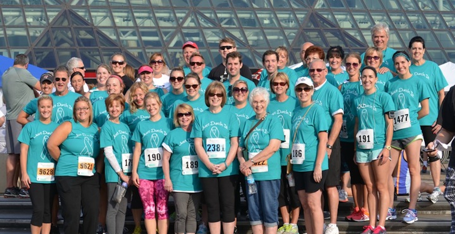 Out Run Ovarian Cancer  Team Just Durch It T-Shirt Photo