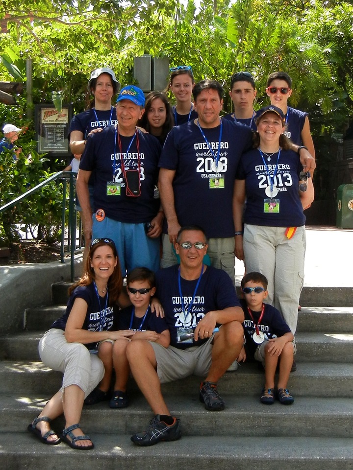 Guerrero World Tour 2013 T-Shirt Photo