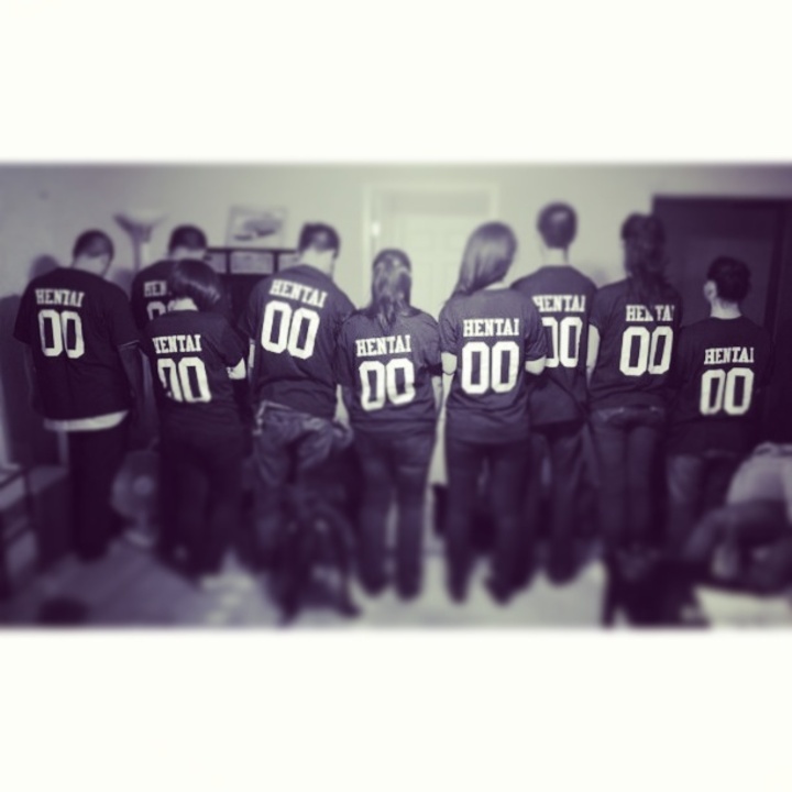 Houseoftai  T-Shirt Photo