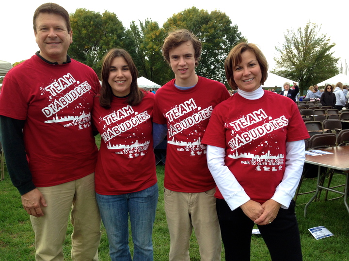 Team Diabuddies At The Jdrf Ron Santo Walk To Cure Diabetes T-Shirt Photo