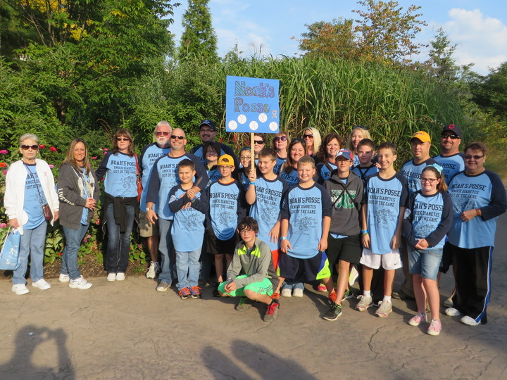 Noah's Posse   2013 Jdrf Walk To Cure Diabetes T-Shirt Photo