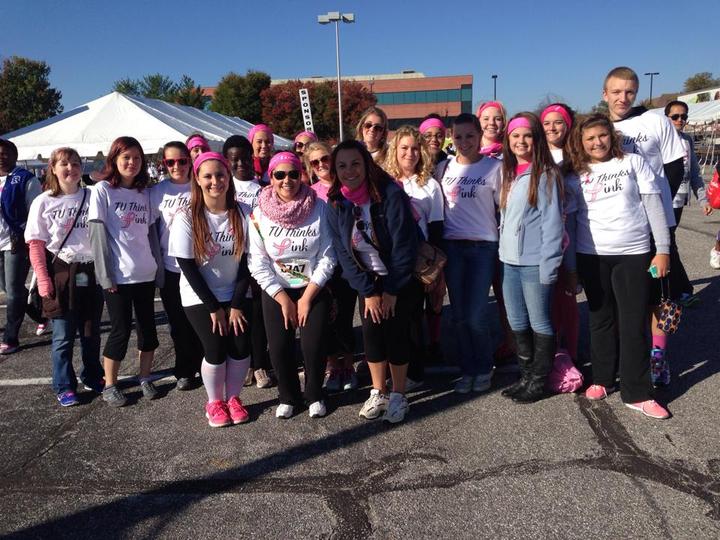 Tu Thinks Pink Fights Breast Cancer T-Shirt Photo