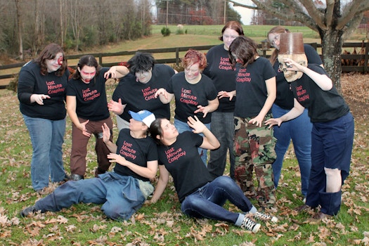 Last Minute Cosplay Zombies T-Shirt Photo