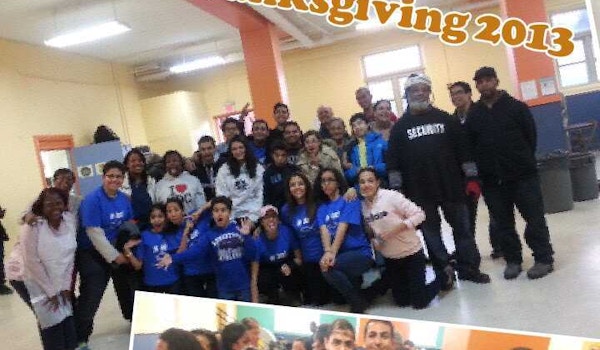 Thanksgiving Volunteering 2013 T-Shirt Photo