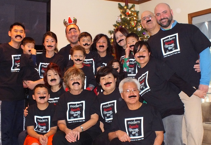 Modern Family Xmas2013 T-Shirt Photo