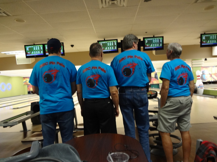 Ist Place Team (It Must Be The Shirts!) T-Shirt Photo