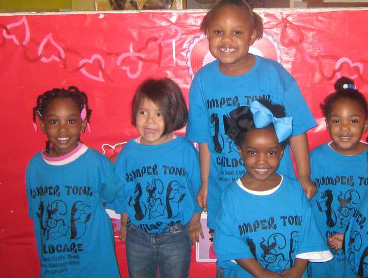 Girls Know Best! T-Shirt Photo